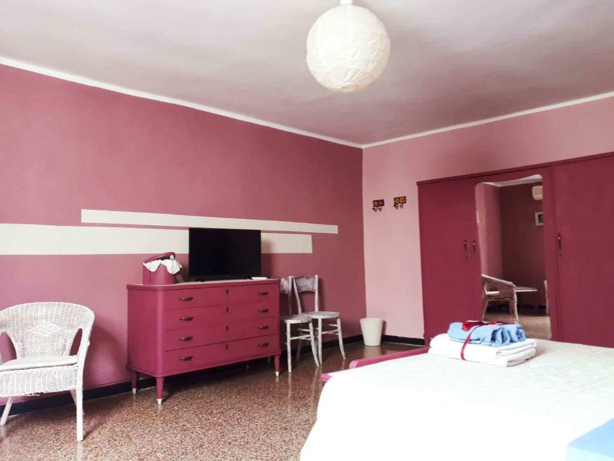 I Tetti Di Genova Grande Appartamento Esterno foto
